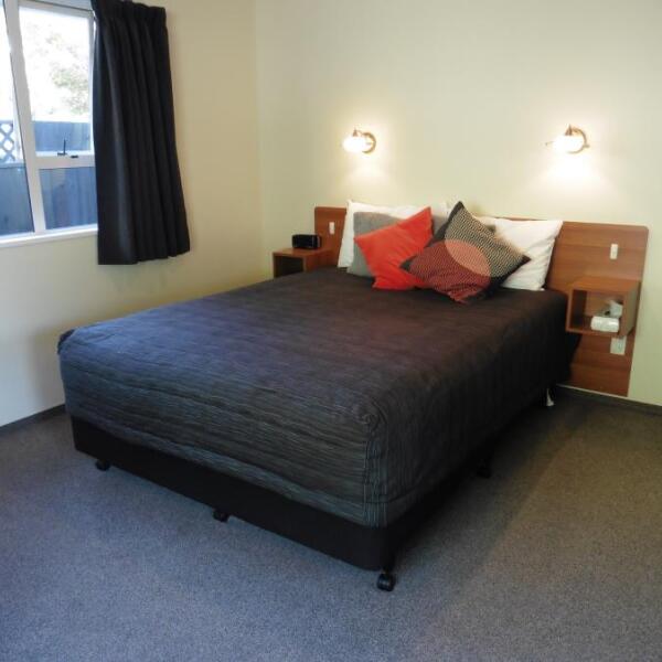 3 97 admiral court motel 1560468353