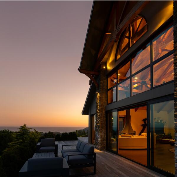 Sunrise Ata Rangi Lodge