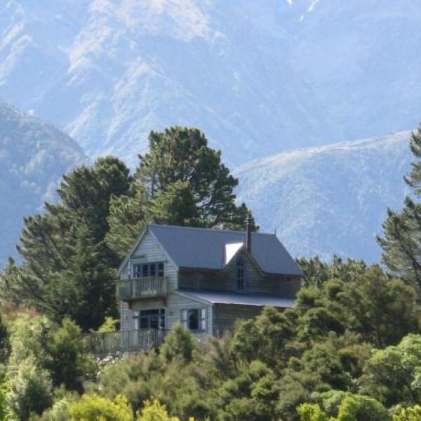 Cubby House 6