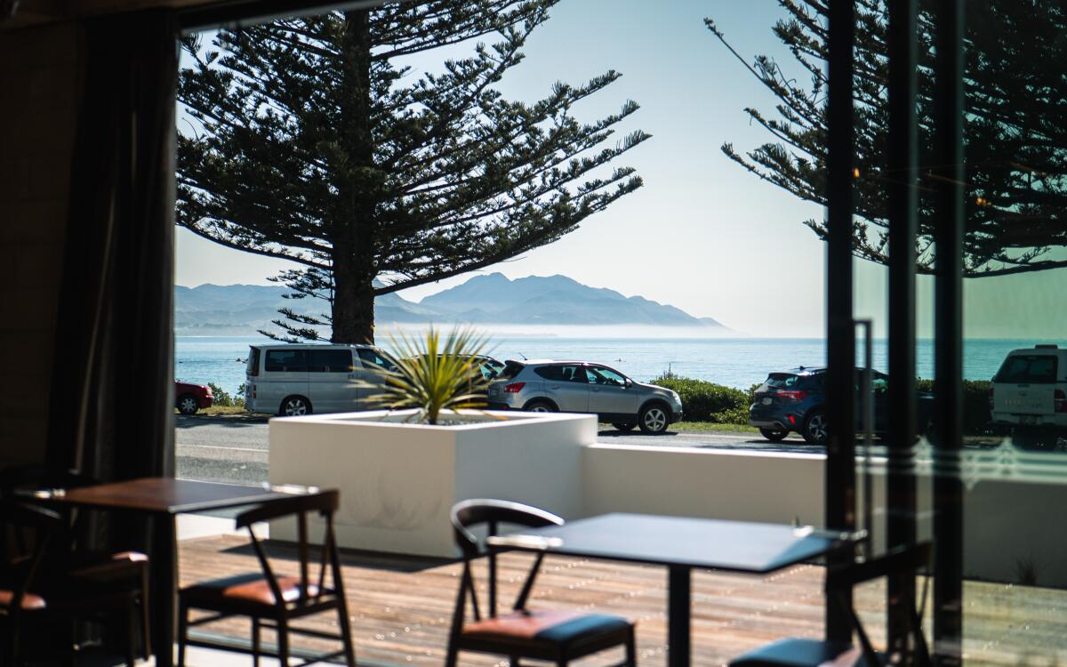 Hiku Restaurant 3