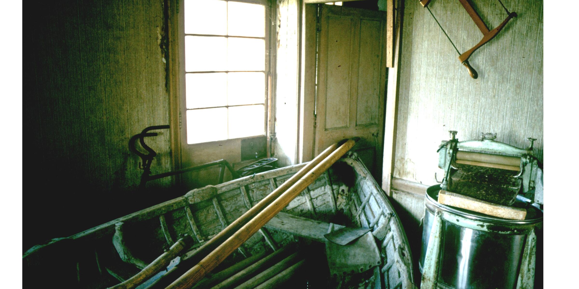 Fyffe House Boat