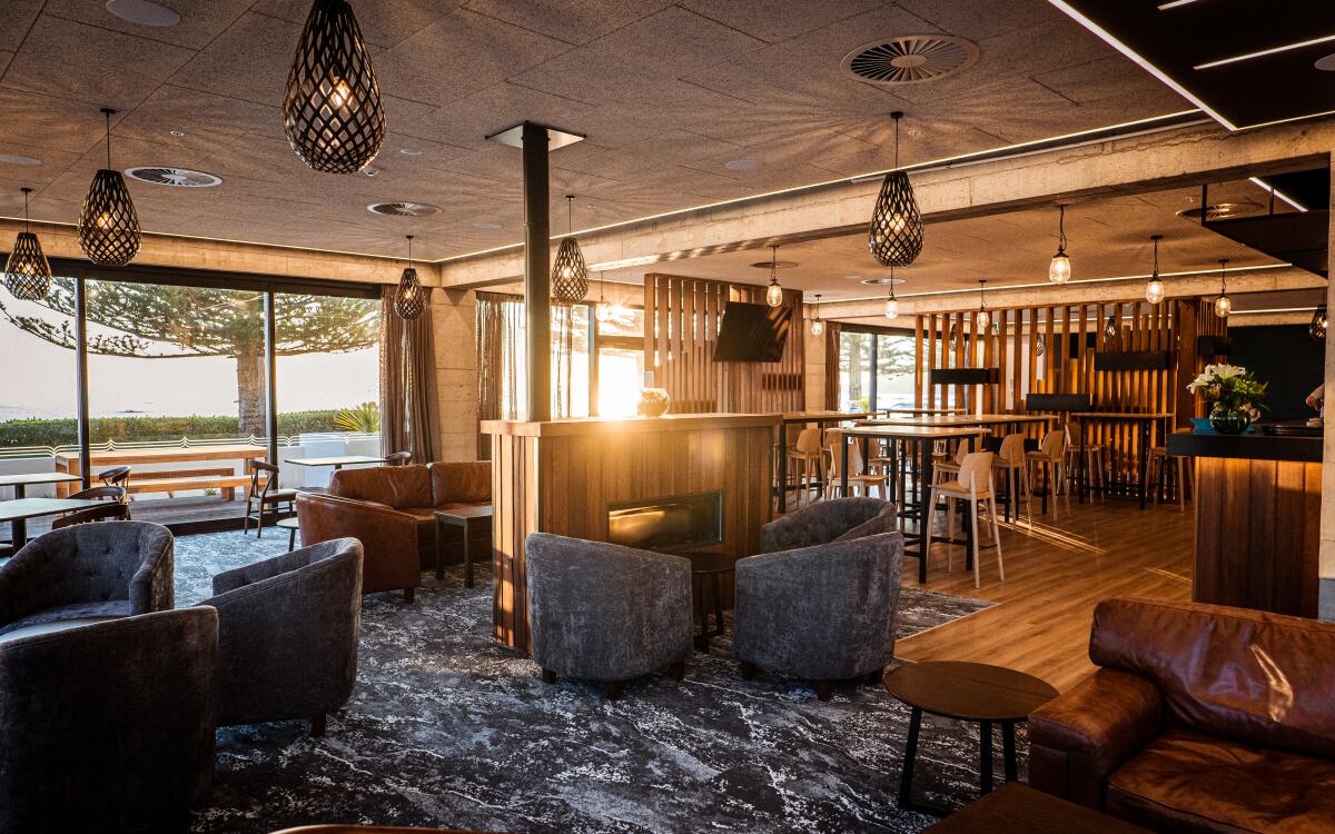 Hiku Restaurant 1