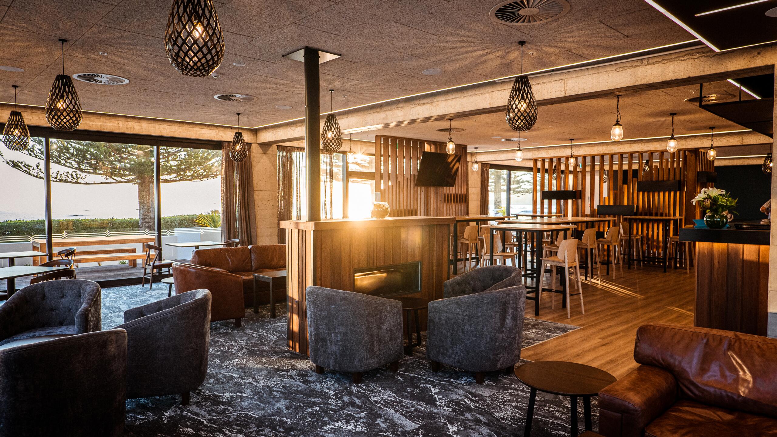 Hiku Restaurant 1